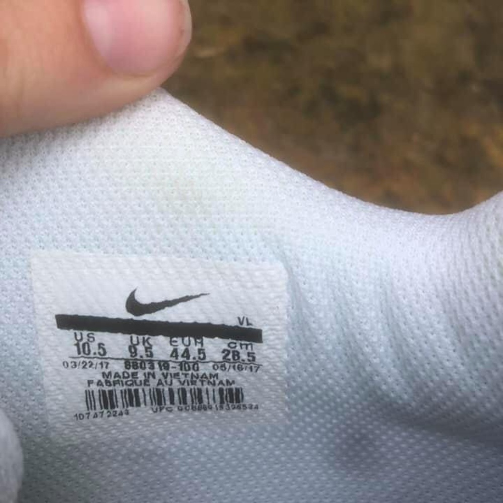 Cleats - Picture 3 of 7